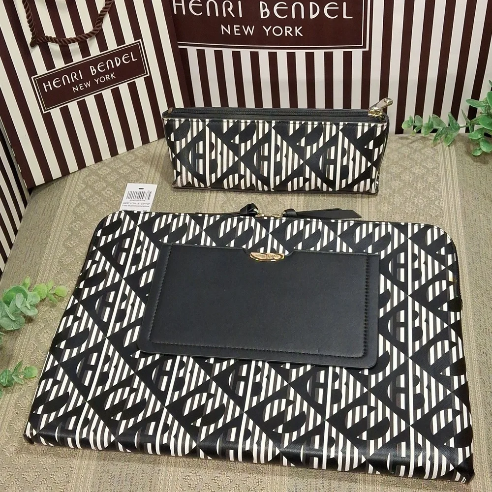 Bundle Henri Bendel West 57th Modern Monogram 13